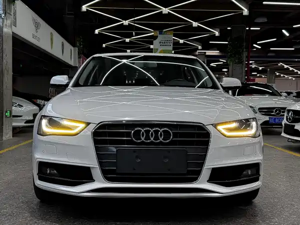 Audi A4L 2015