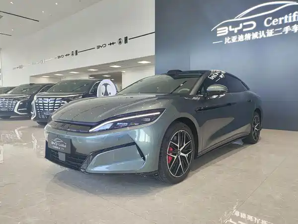 BYD Han L 2025