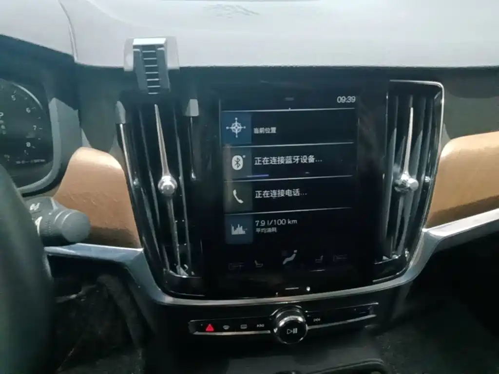 Volvo S90 2017 — фото 13