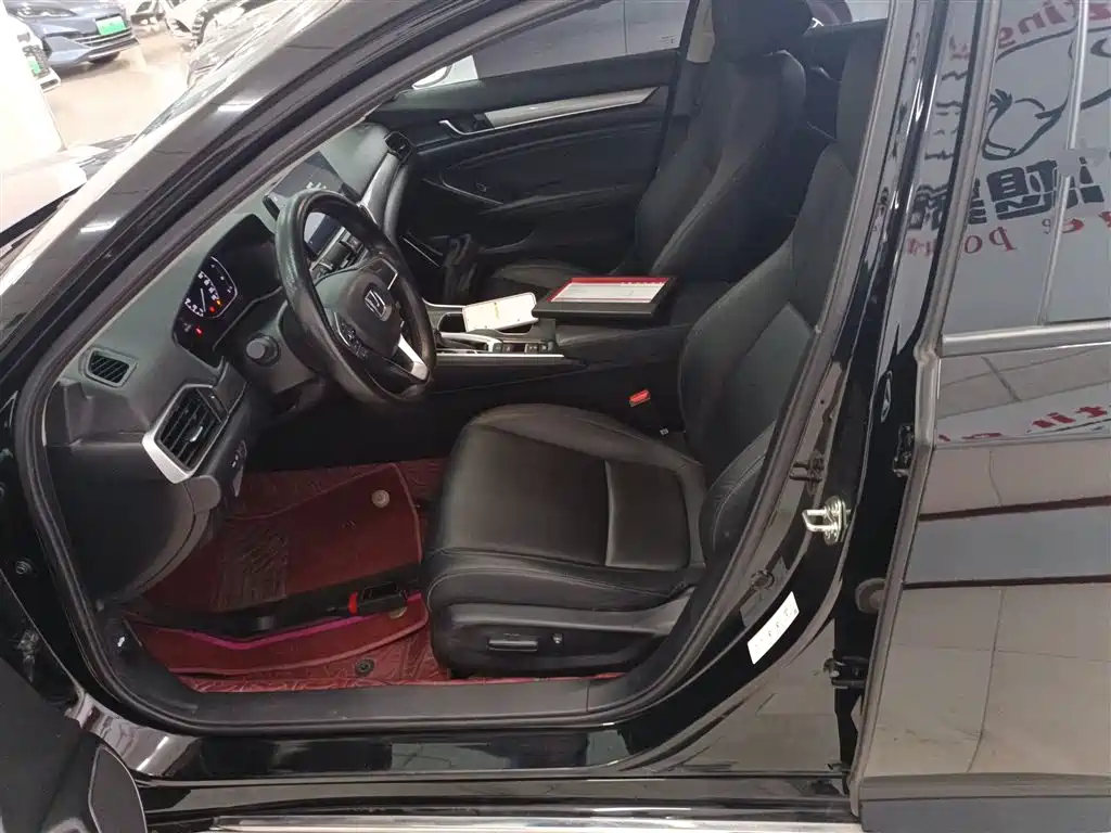 Honda Accord 2022 — фото 15