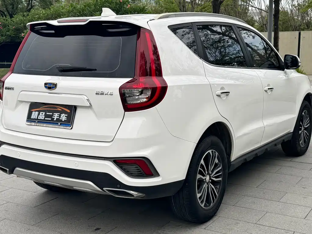 Geely Vision X6 2018 — фото 23