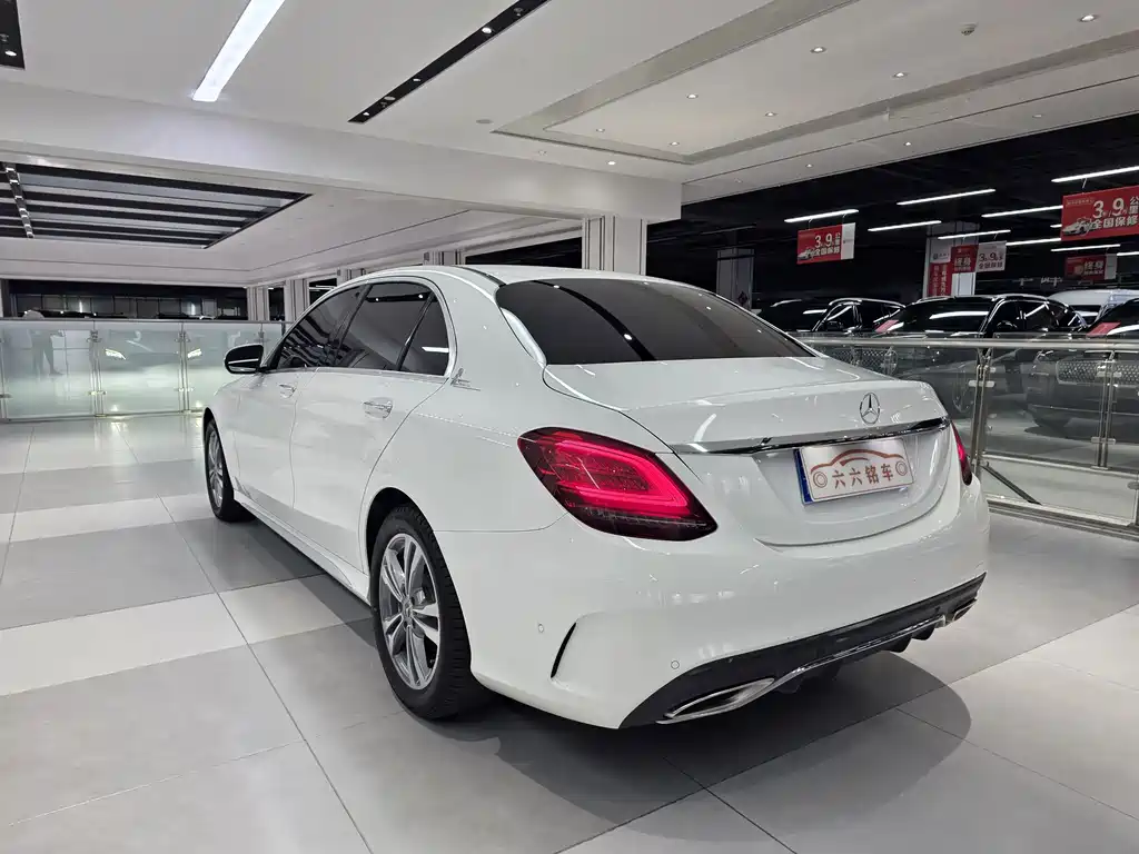 Mercedes-Benz C-Class 2019 — фото 18