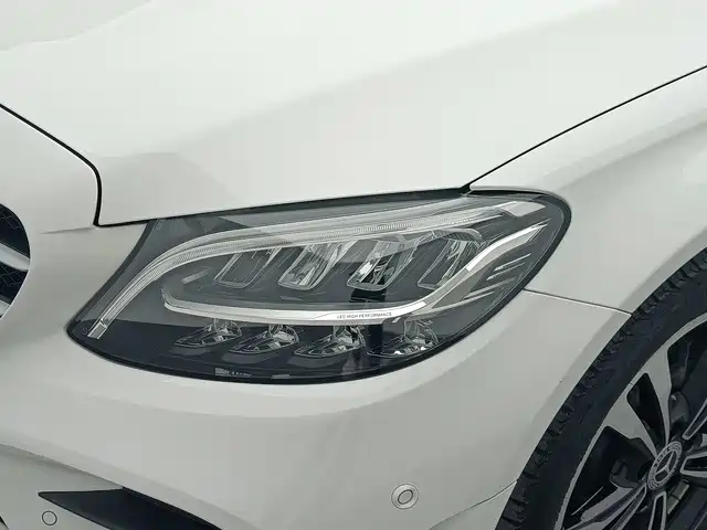Mercedes-Benz C-Class 2019 — фото 10