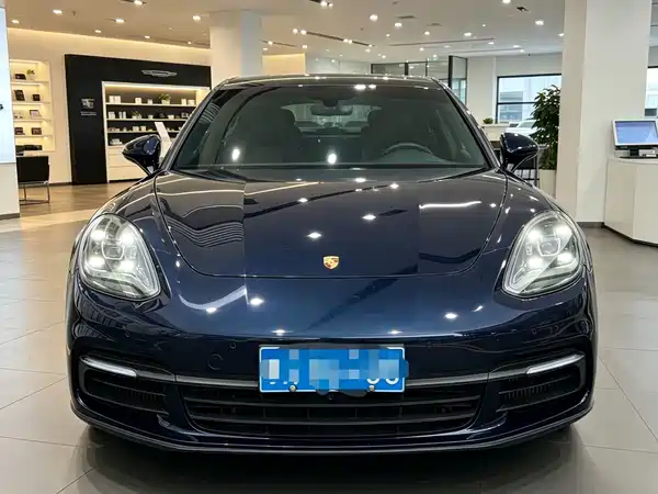 Porsche Panamera 2019
