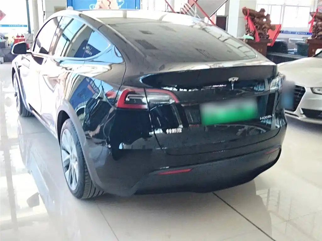 Tesla Model Y 2022 — фото 5