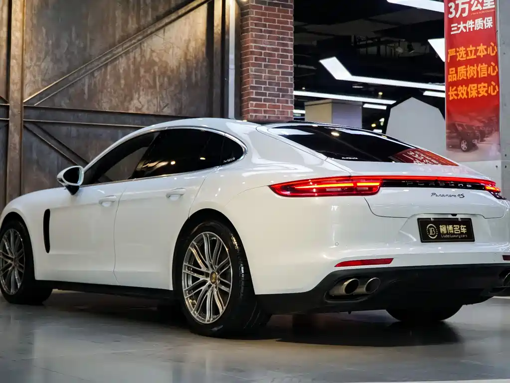 Porsche Panamera 2017 — фото 8