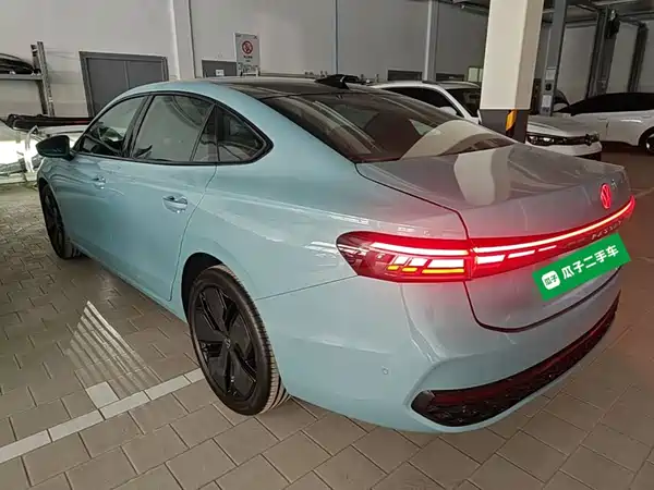Volkswagen Passat 2024