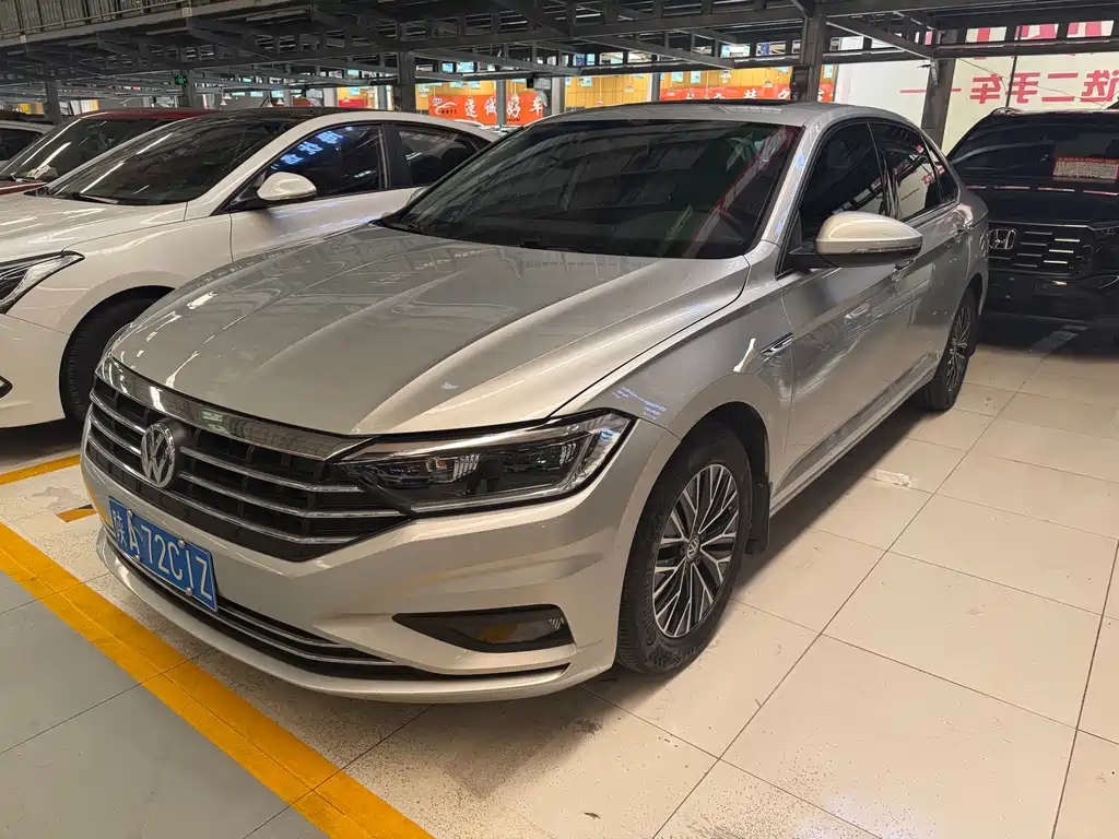 Volkswagen Sagitar 2019