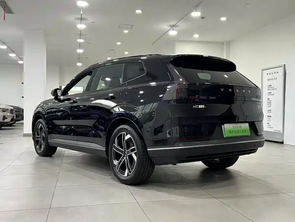 Volvo XC70 Plug-In Hybrid 2026