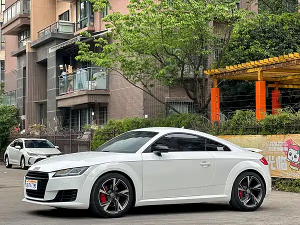 Audi TT 2015