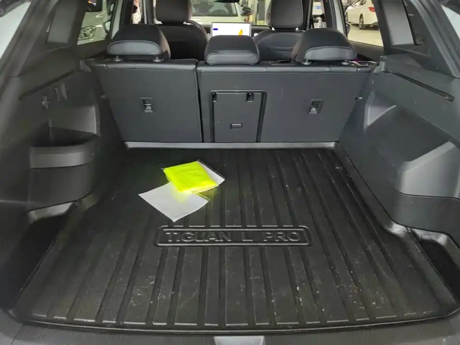 Volkswagen Tiguan L 2025