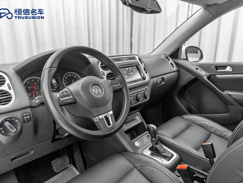 Volkswagen Tiguan 2016 — фото 11