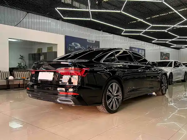 Audi A6L 2022