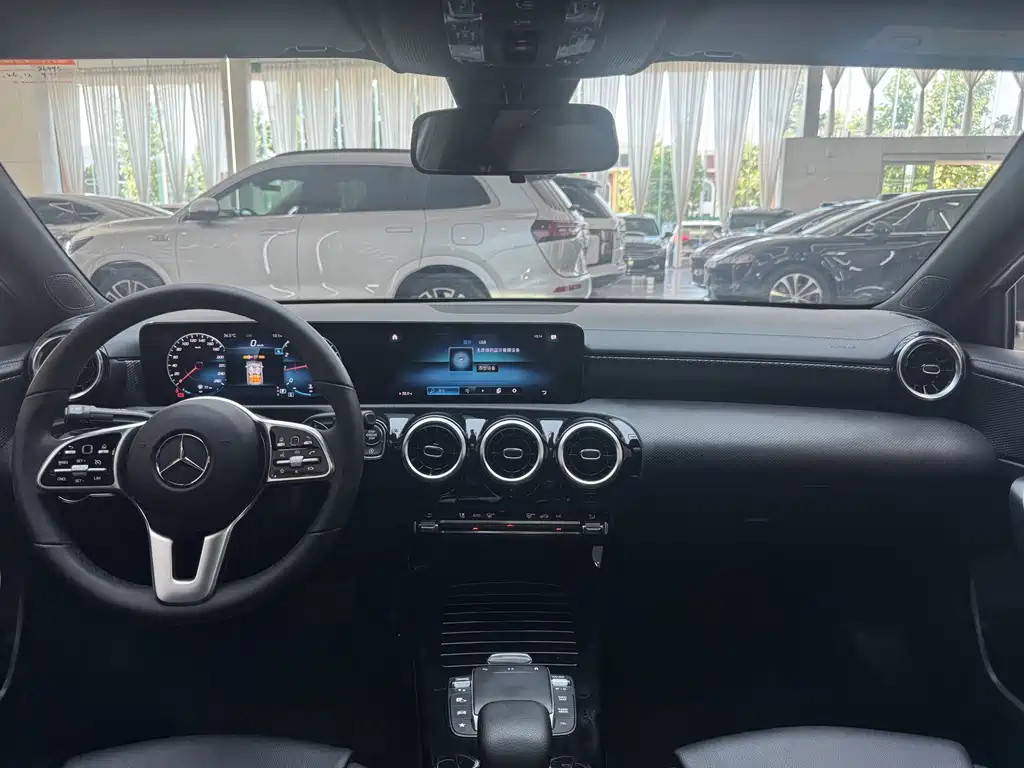 Mercedes-Benz A-Class 2021 — фото 15