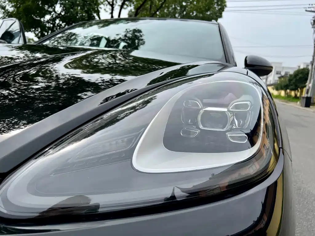 Porsche Cayenne 2021