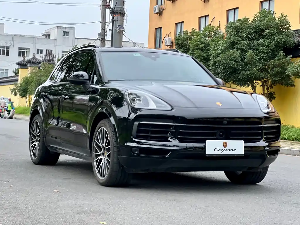 Porsche Cayenne 2021