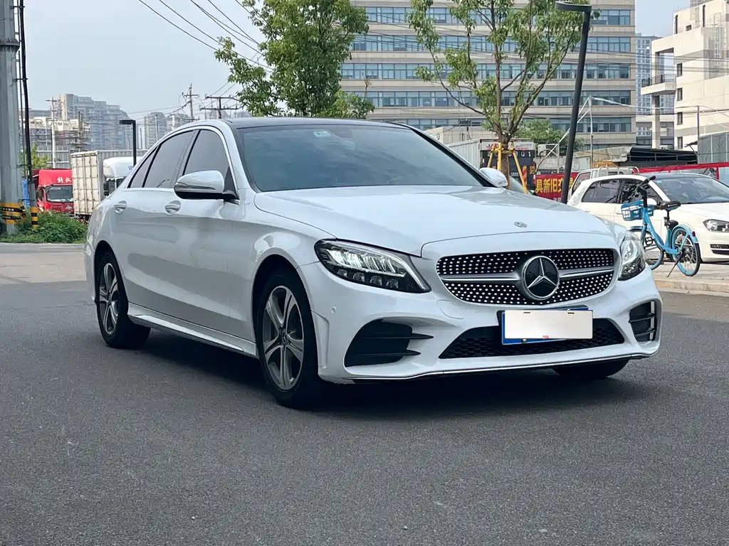 Mercedes-Benz C-Class 2020