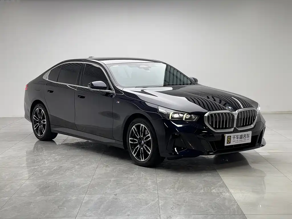 BMW 5 Series 2025