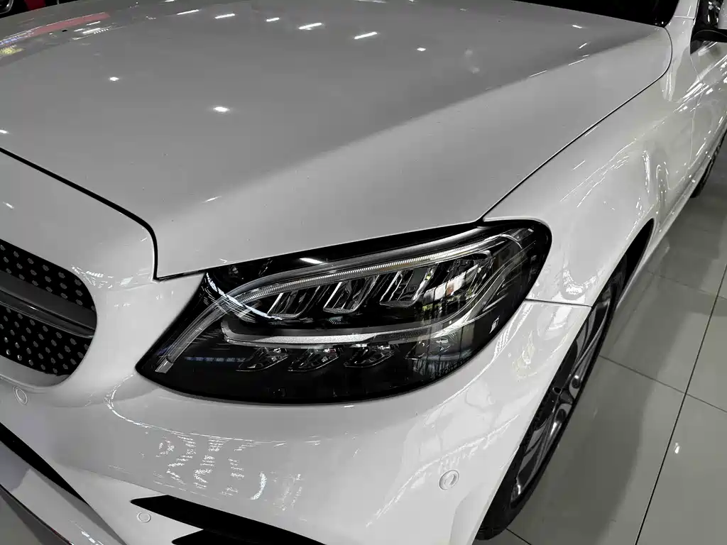 Mercedes-Benz C-Class 2019 — фото 19