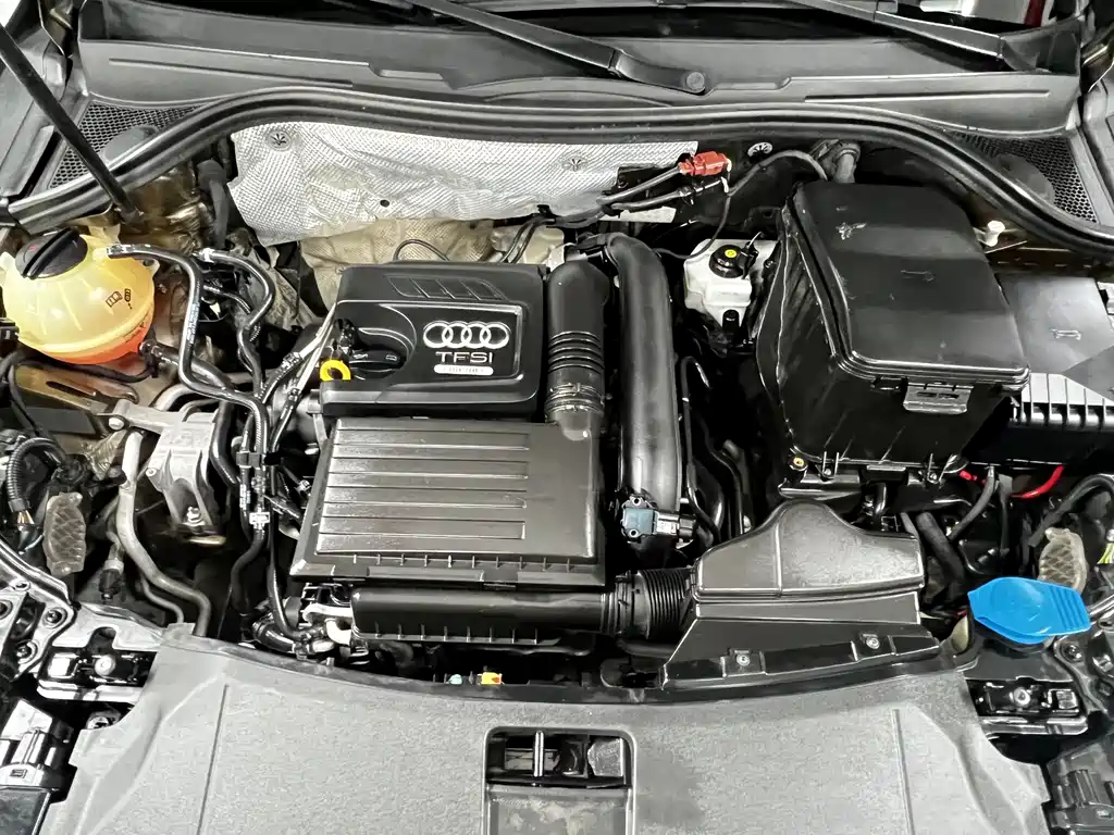 Audi Q3 2016 — фото 10