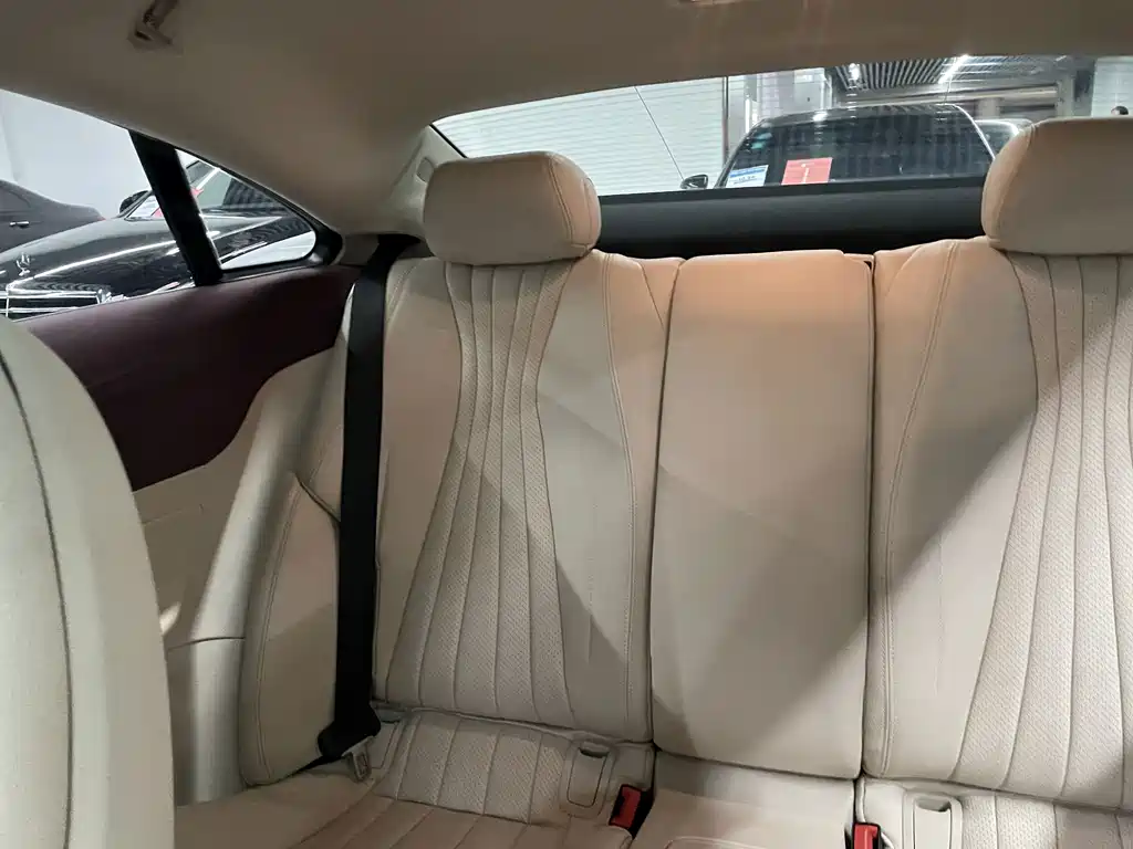 Mercedes-Benz E-Class 2020 — фото 15