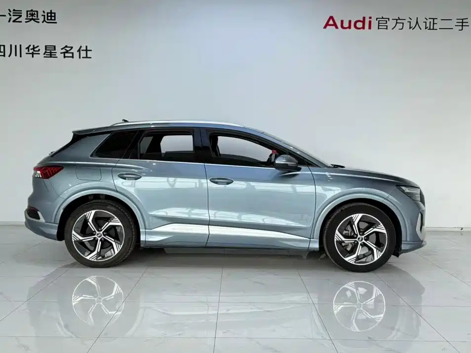 Audi Q4 E-Tron 2023 — фото 3