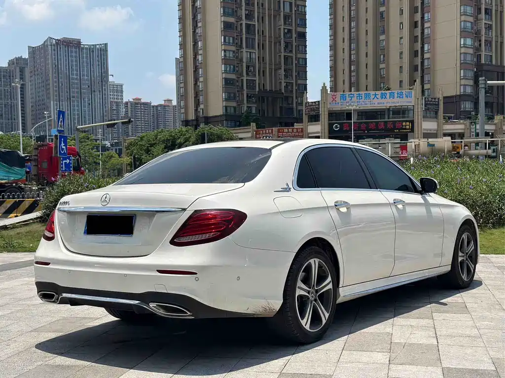 Mercedes-Benz E-Class 2017