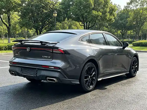 Changan UNI-V 2024