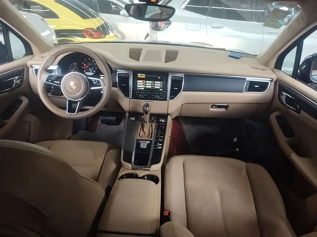 Porsche Macan 2015 — фото 10