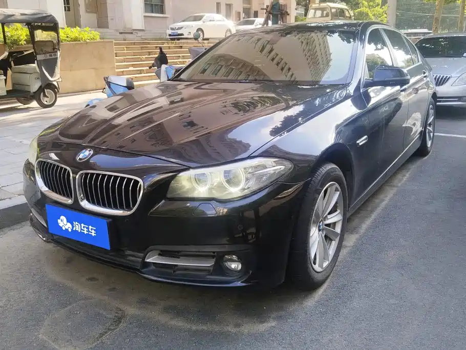 BMW 5 Series 2014 — фото 1