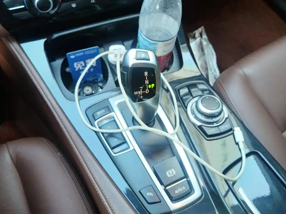 BMW 5 Series 2014 — фото 16