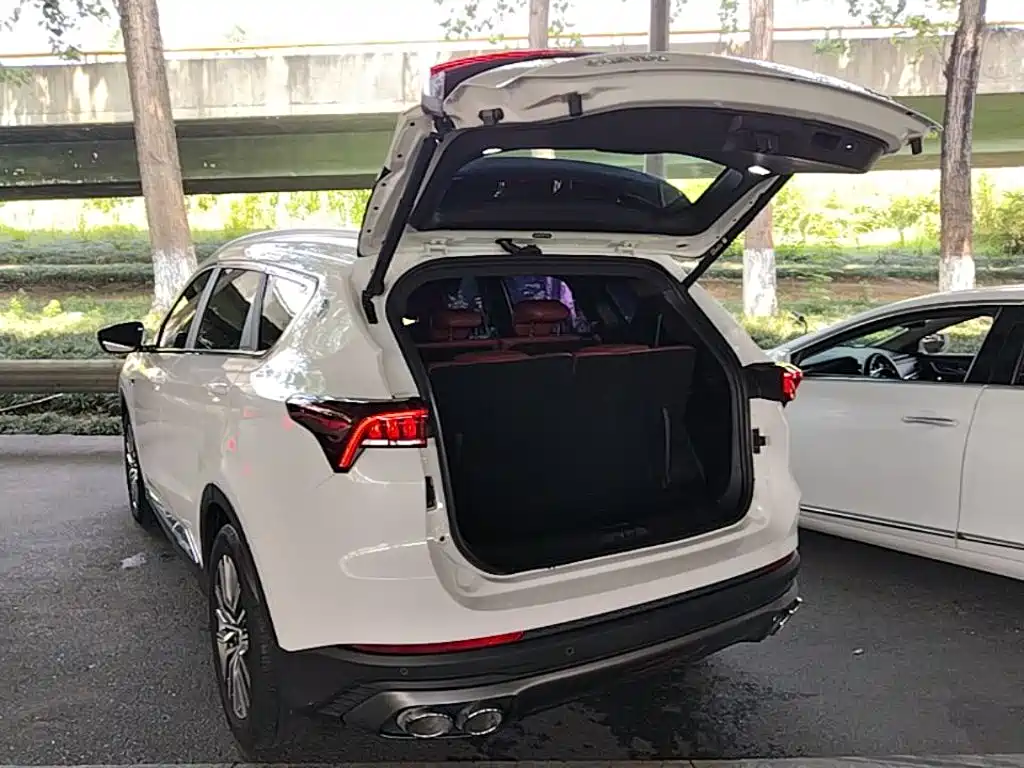 Jetour X70 PLUS 2025 — фото 19