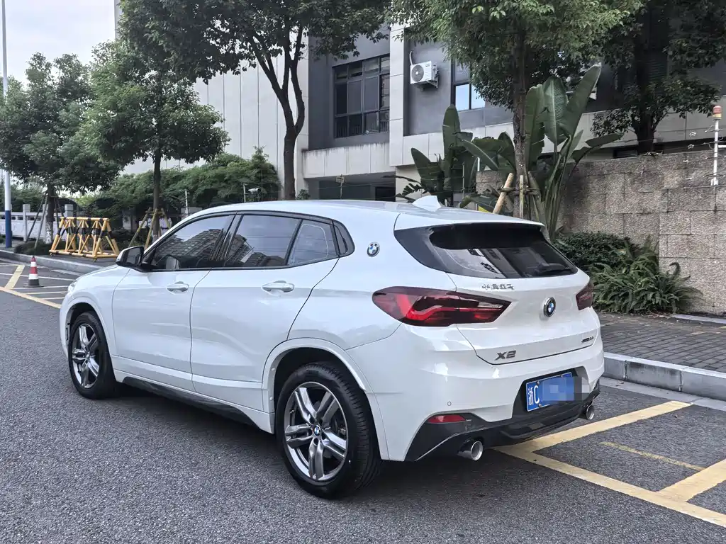 BMW X2 2022 — фото 6