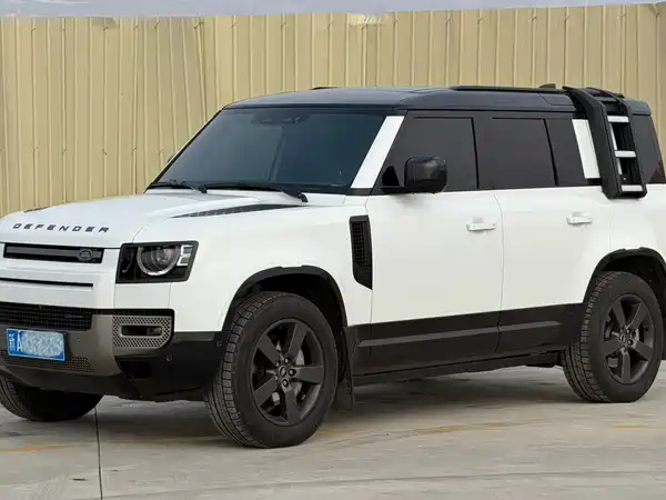 Land Rover Defender 2023