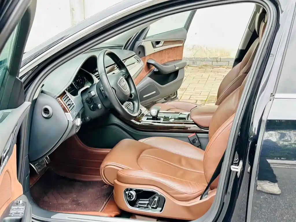 Audi A8 2013