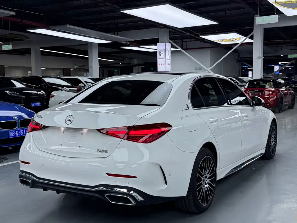 Mercedes-Benz C-Class 2023 — фото 19