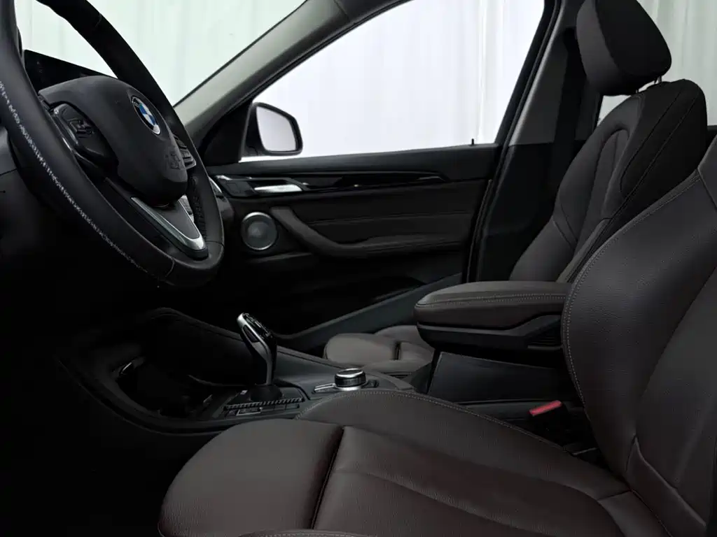 BMW X1 2022 — фото 9