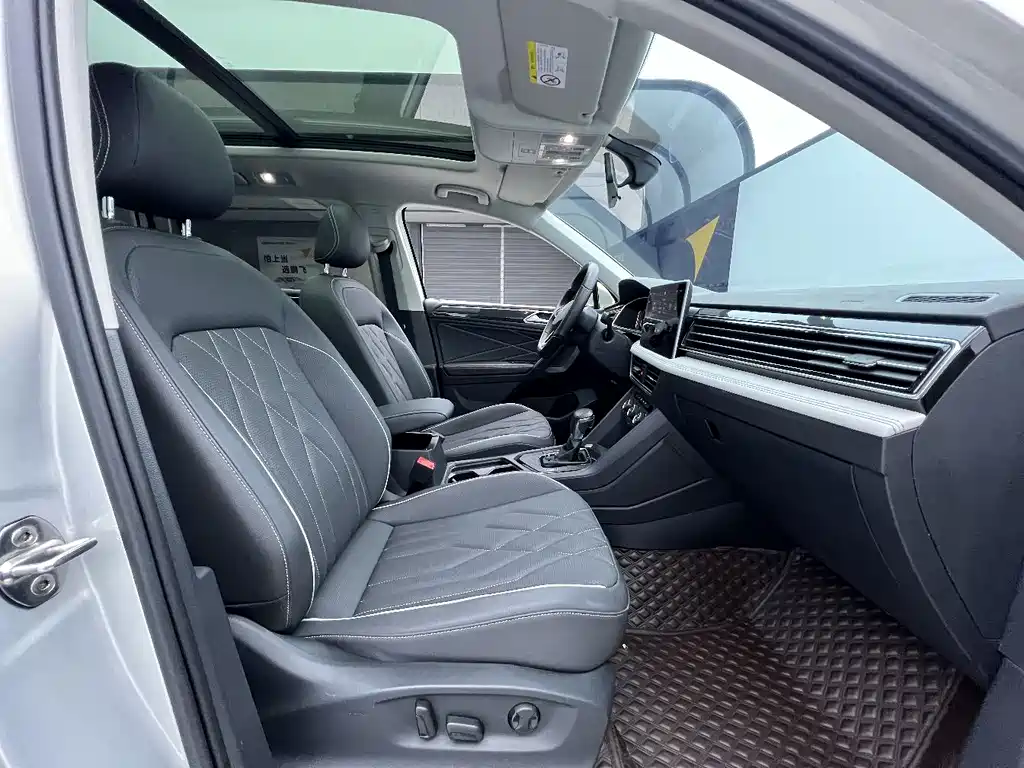 Volkswagen Tiguan L 2022 — фото 13