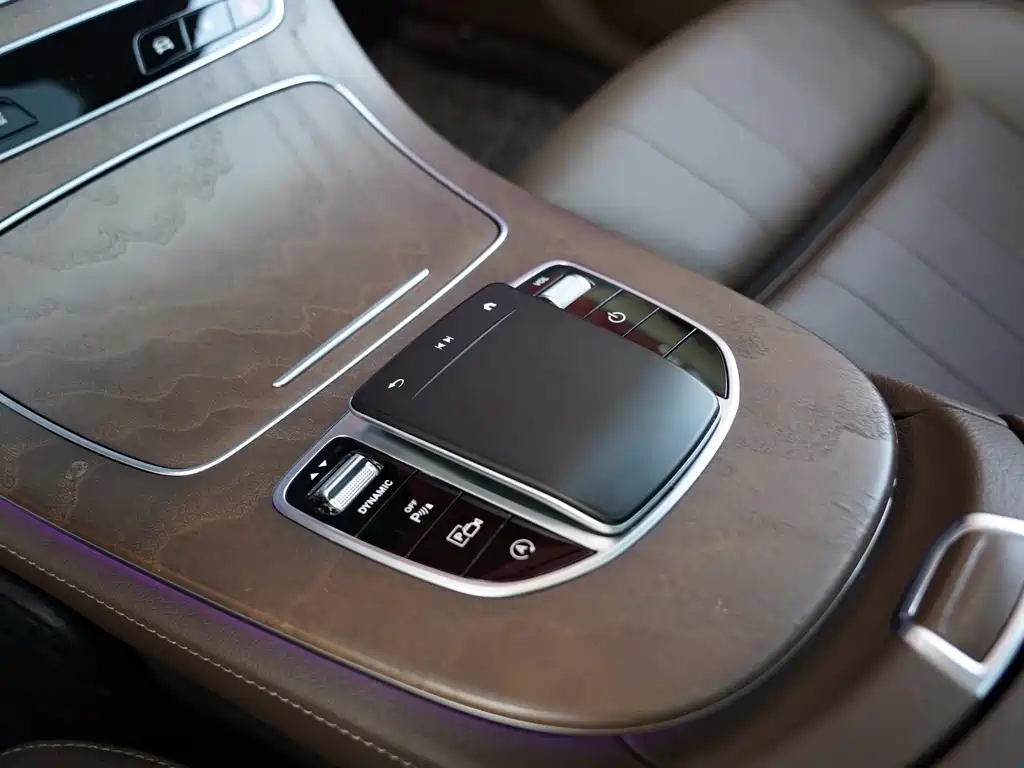 Mercedes-Benz E-Class 2021 — фото 12