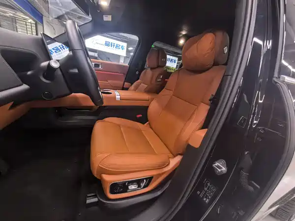Li Auto L7 2025