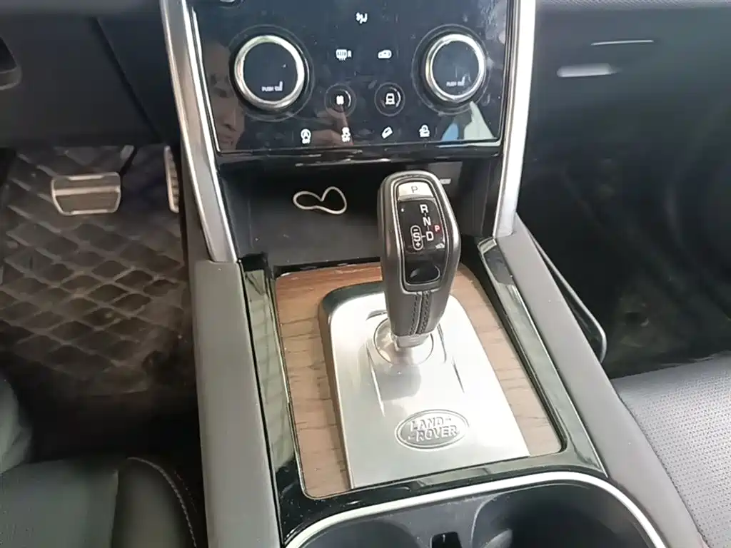 Land Rover Discovery Sport 2022 — фото 14