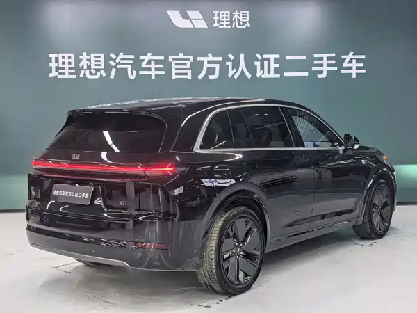 Li Auto L7 2025