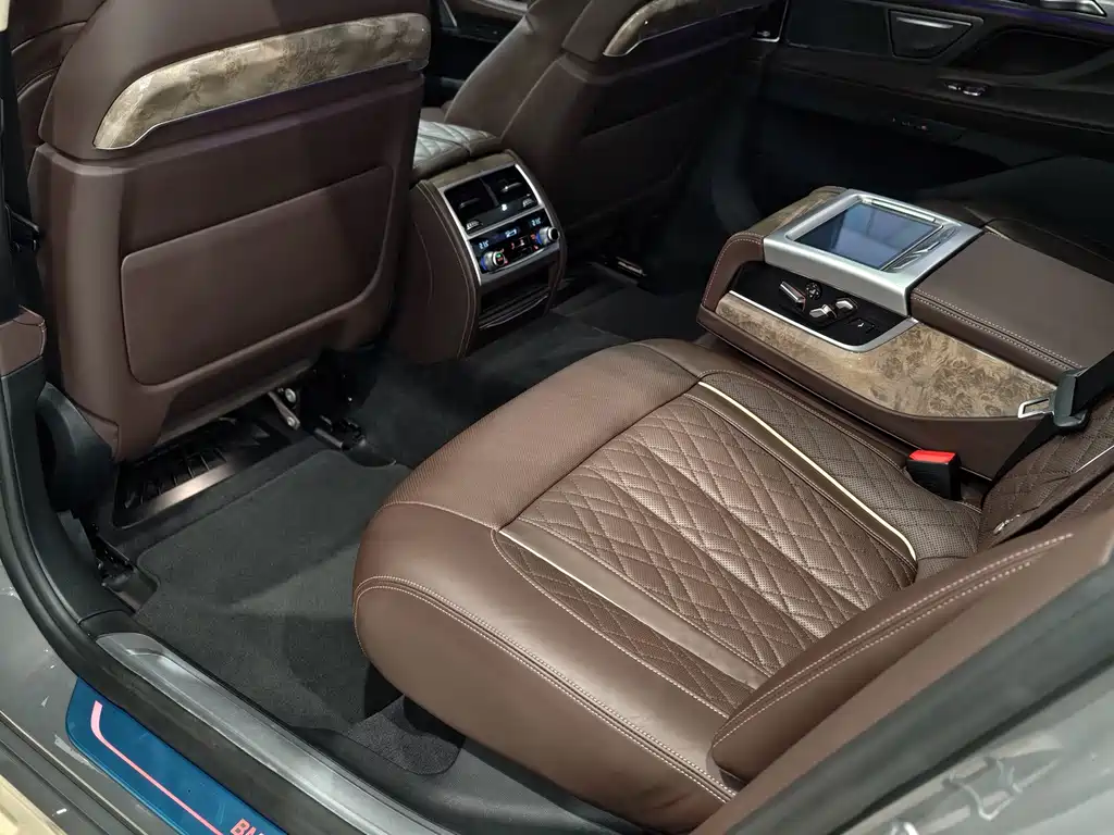 BMW 7 Series 2020 — фото 15