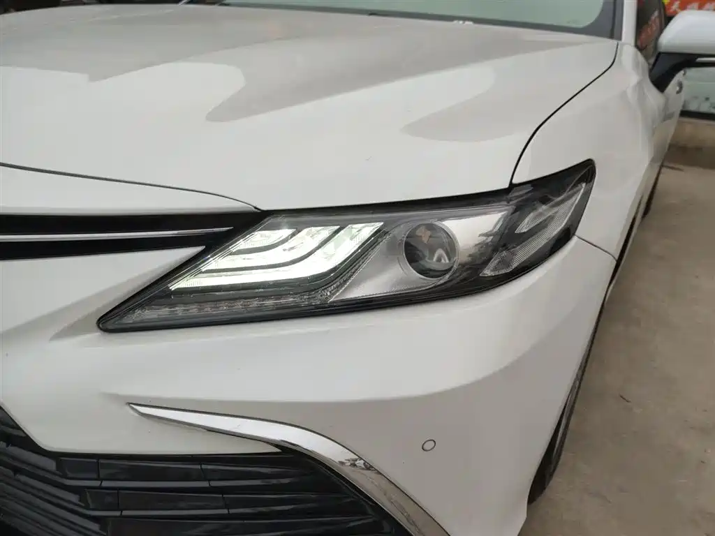 Toyota Camry 2022 — фото 18