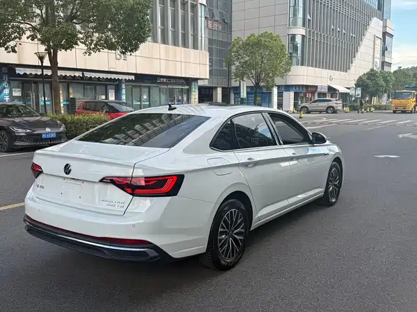 Volkswagen Sagitar 2024