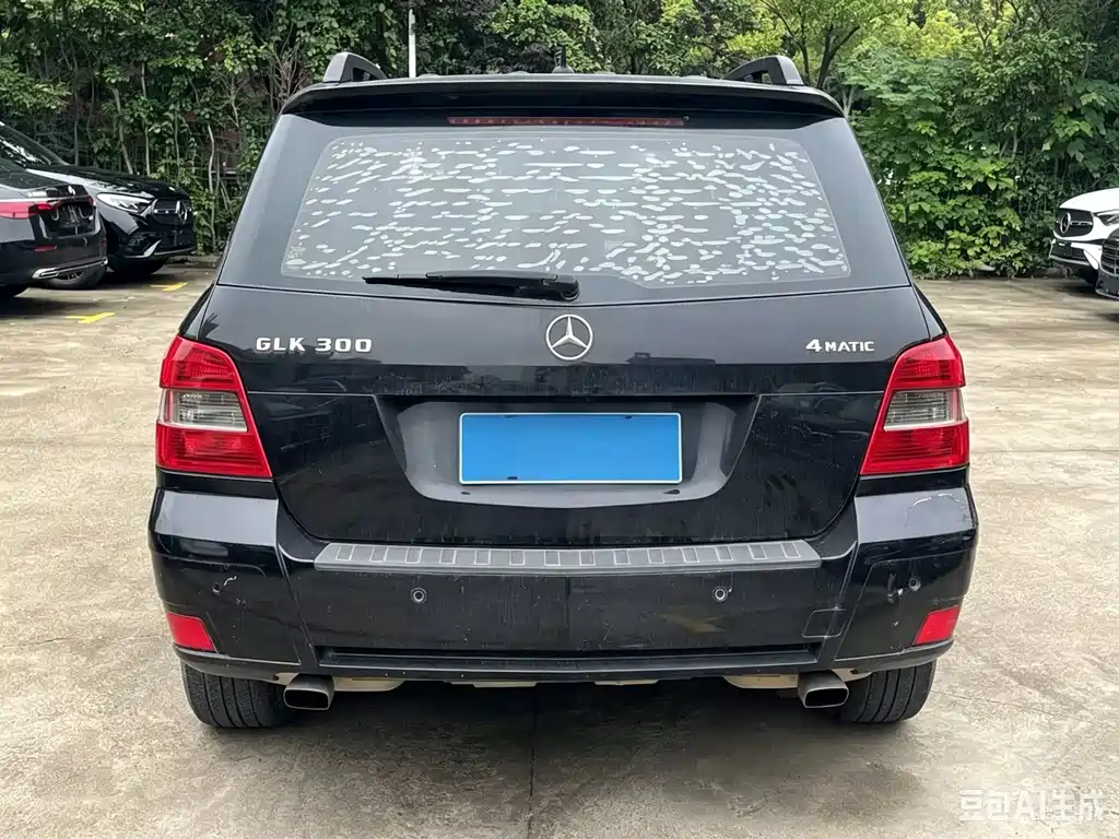 Mercedes-Benz GLK-Class 2011
