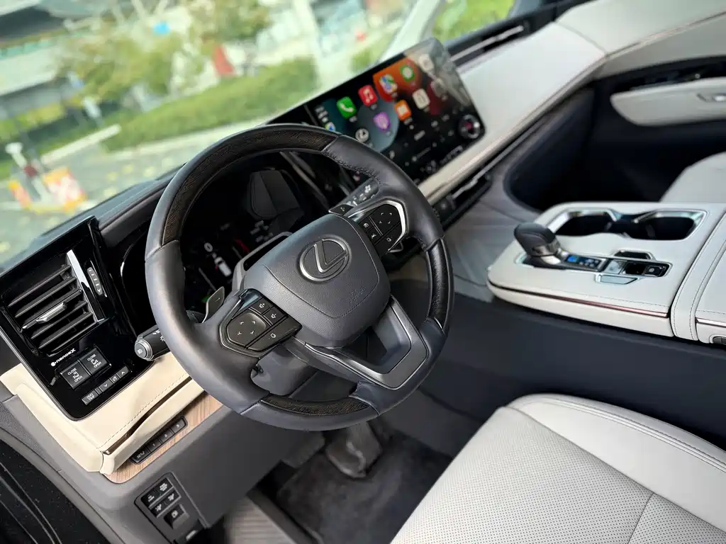 Lexus LM 2024 — фото 9