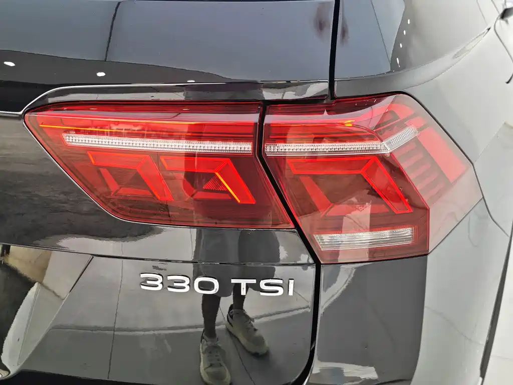 Volkswagen Tiguan L 2023 — фото 19