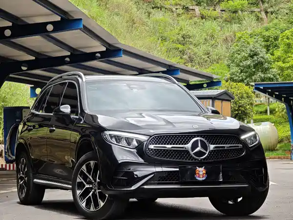 Mercedes-Benz GLC 2023