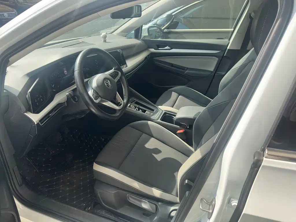 Volkswagen Golf 2022